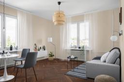 Walnut Herringbone 90 view 4